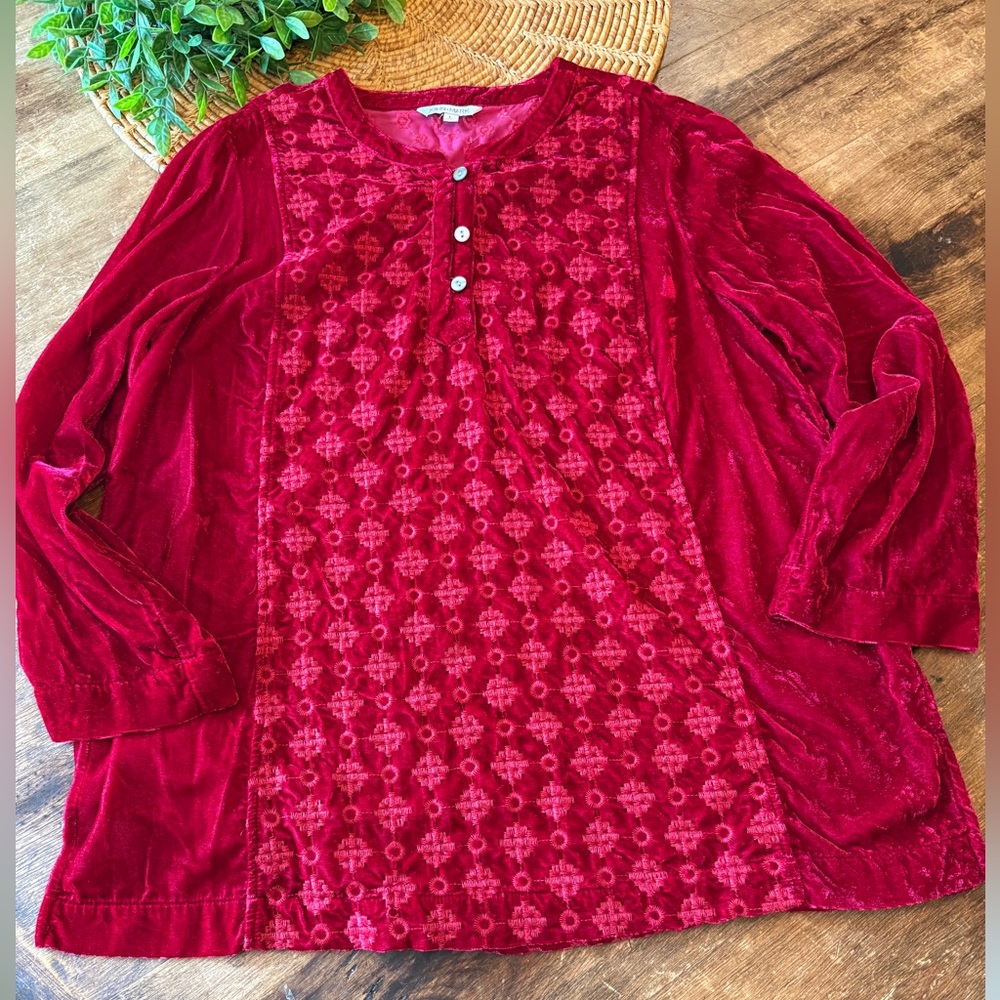 John Mark Red Velvet & Embroidered Pattern Button-Front Tunic - Picture 2 of 15
